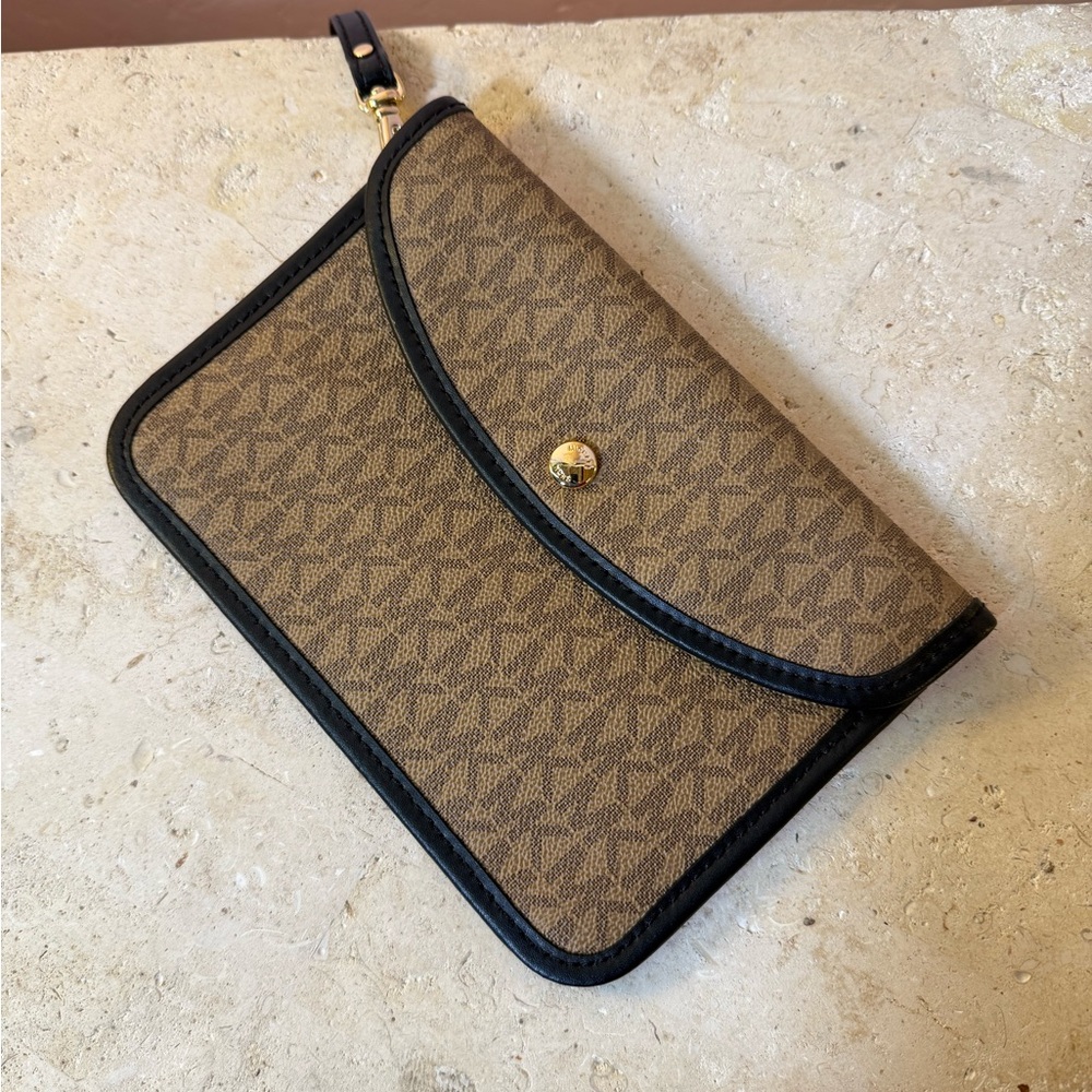 Michael Kors Monogram Wristlet/Clutch – Like New